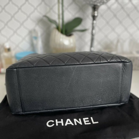 100% Authentic Chanel GST Back caviar Tote, Silver - Picture 5 of 14